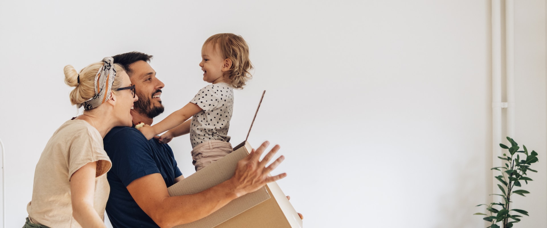 Short-term and Long-term Storage Options for International Relocation in Hong Kong